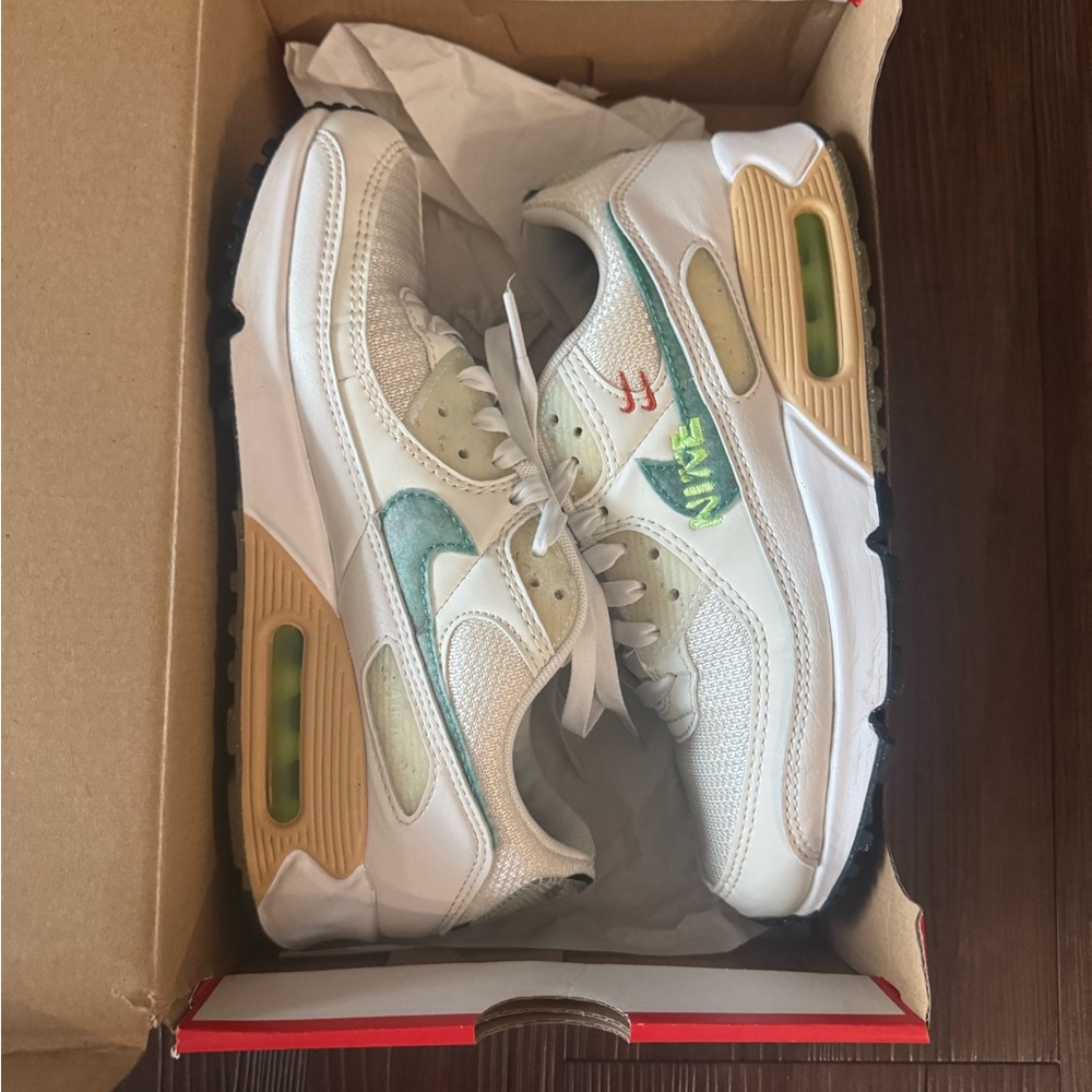 Nike Air Max 90 SE Women's Sneakers - White and Green with OG box $FIRM$
